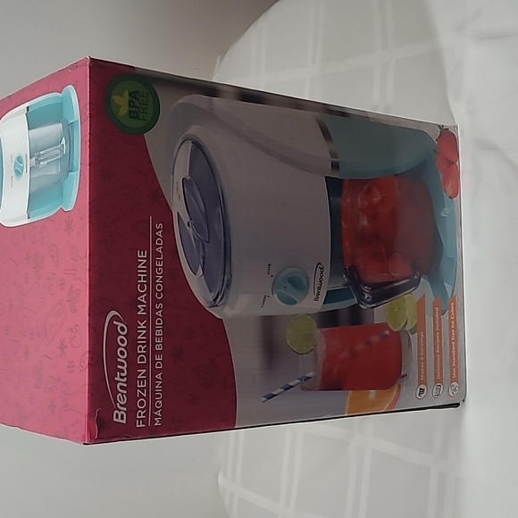 Brentwood Frozen Drink Machine - Picture 10 of 10